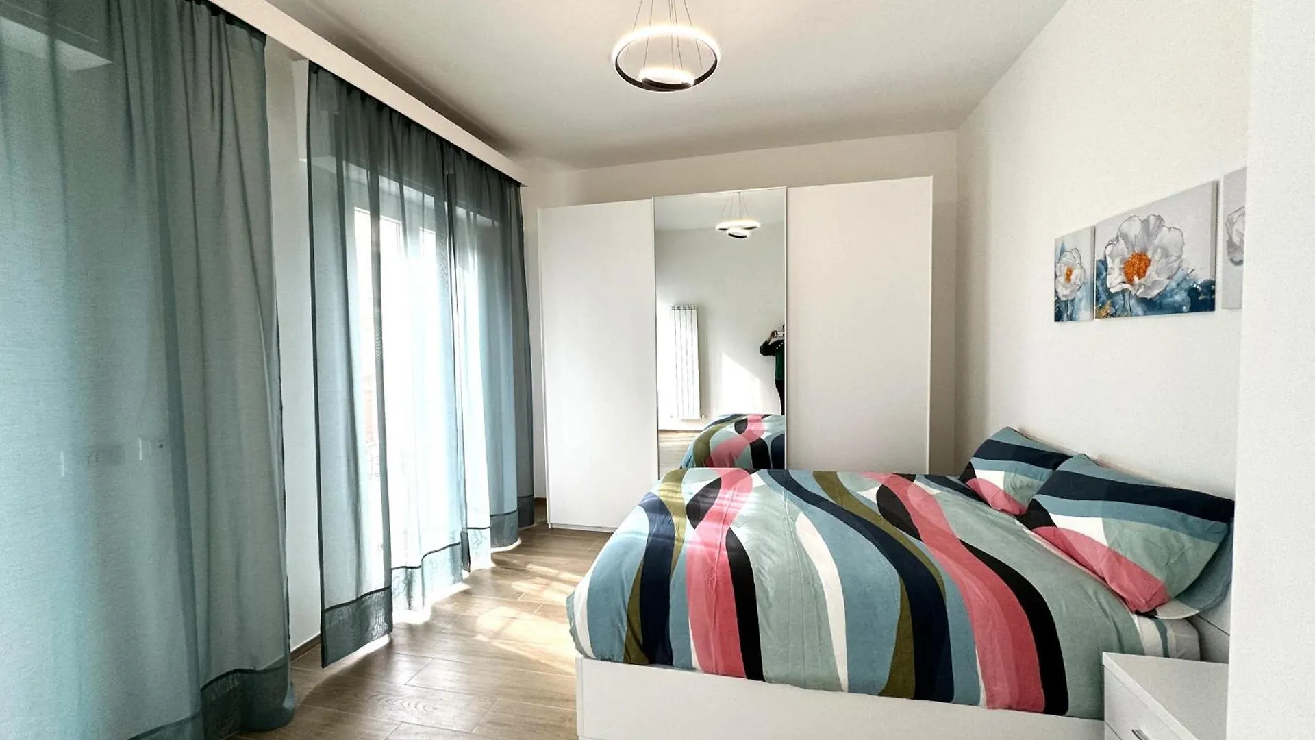 Florence Apt